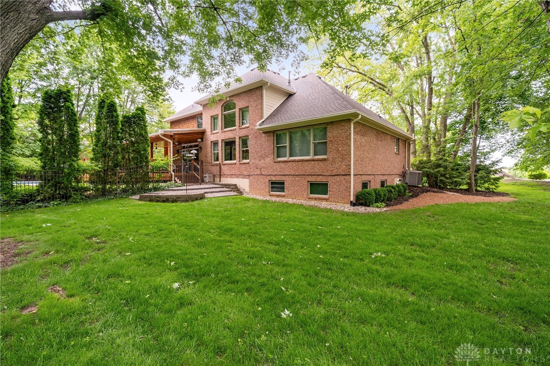 7607 Stone Ridge Drive, Springboro, Ohio image 7