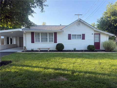 Homes For Sale - 125 E Weaver Street<br/> Montgomery County, New Lebanon, OH 45345
