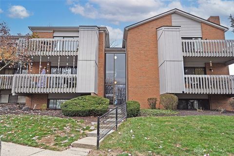 Photo of 1787 Cherokee Drive #B, Dayton, OH 45449 (MLS # 949687)