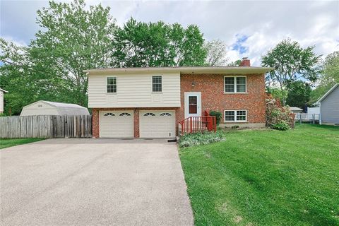 Photo of 128 Maplewood Drive, Owensville, OH 45160 (MLS # 957938)