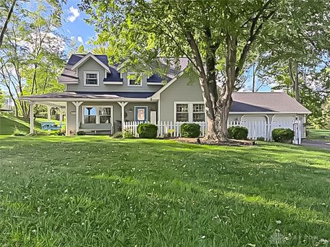 Photo of 127 Thunder Drive, Eaton, OH 45320 (MLS # 946792)