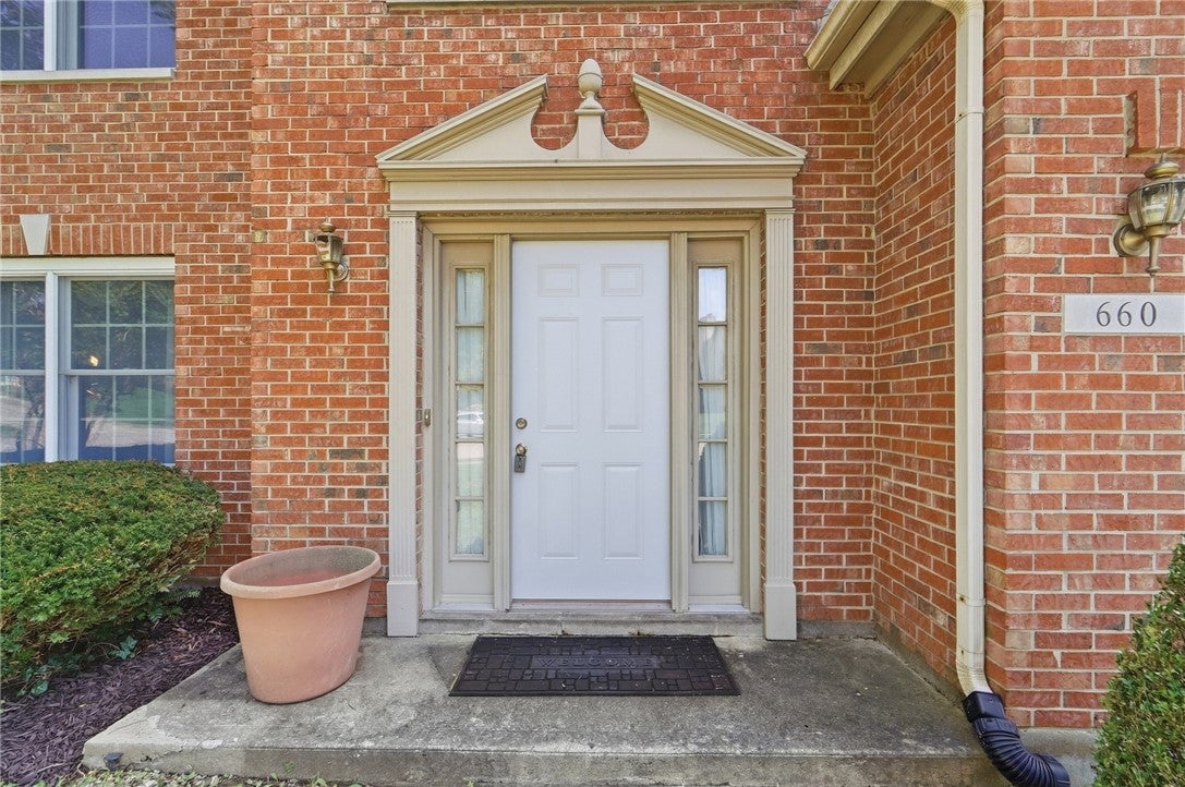 660 Golf View Court