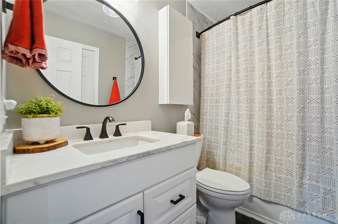 2481 Byers Ridge Drive, Miamisburg, Ohio image 17
