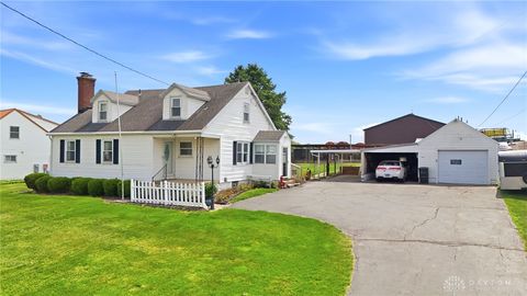Photo of 1431 Upper Bellbrook Road, Beavercreek Twp, OH 45385 (MLS # 957589)