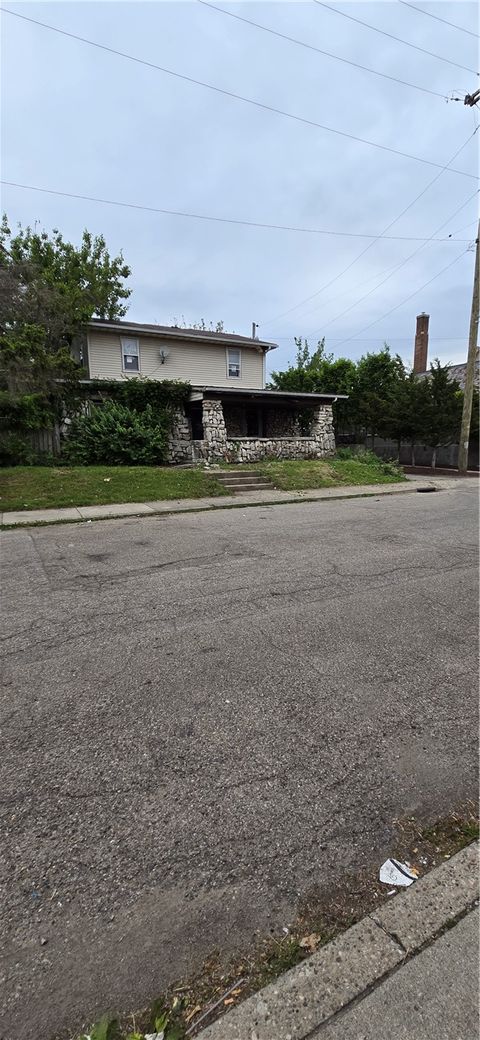 Photo of 215 Edmund Street, Dayton, OH 45404 (MLS # 959358)