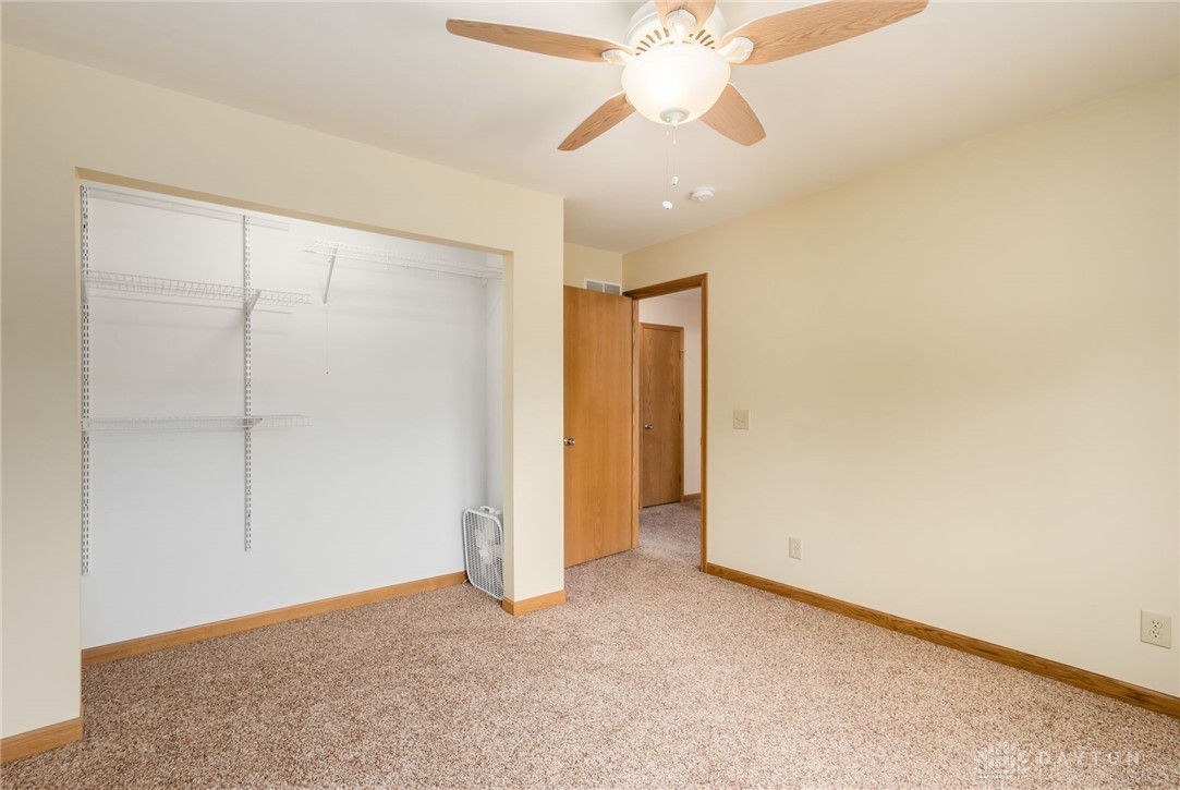 1380 E Choctaw Drive, London, Ohio image 23