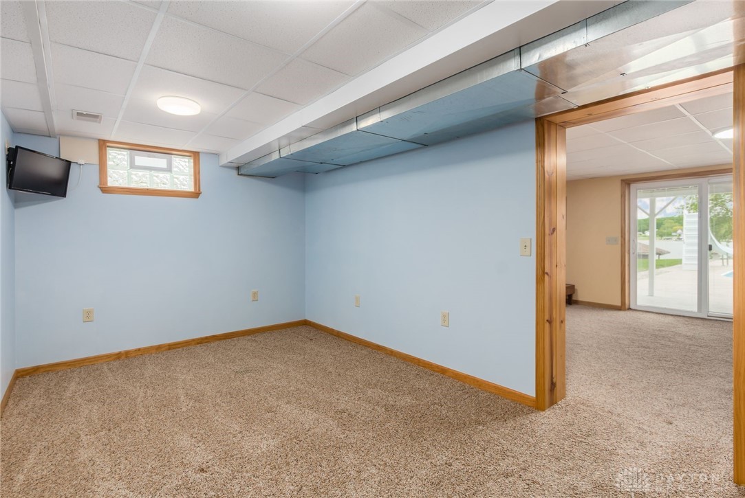 1380 E Choctaw Drive, London, Ohio image 34