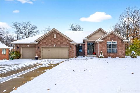 Photo of 6946 Rosecliff Place, Miami Twp, OH 45459 (MLS # 948731)