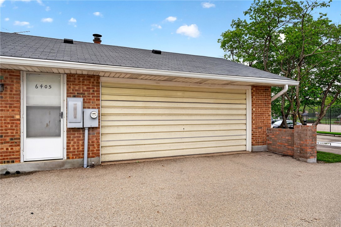 6405 Little John Circle