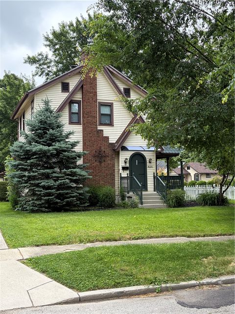 Homes For Sale - 3020 Kenmore Avenue<br/> Dayton, OH 45420