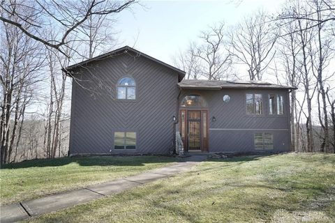 Photo of 3276 N Waynesville Road, Wayne Twp, OH 45054 (MLS # 949496)