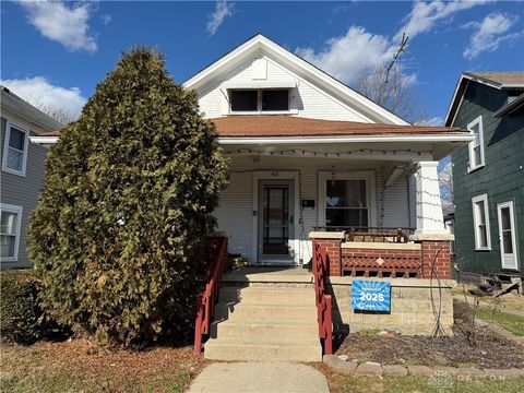 Photo of 401 Walnut Street, Xenia, OH 45385 (MLS # 953287)