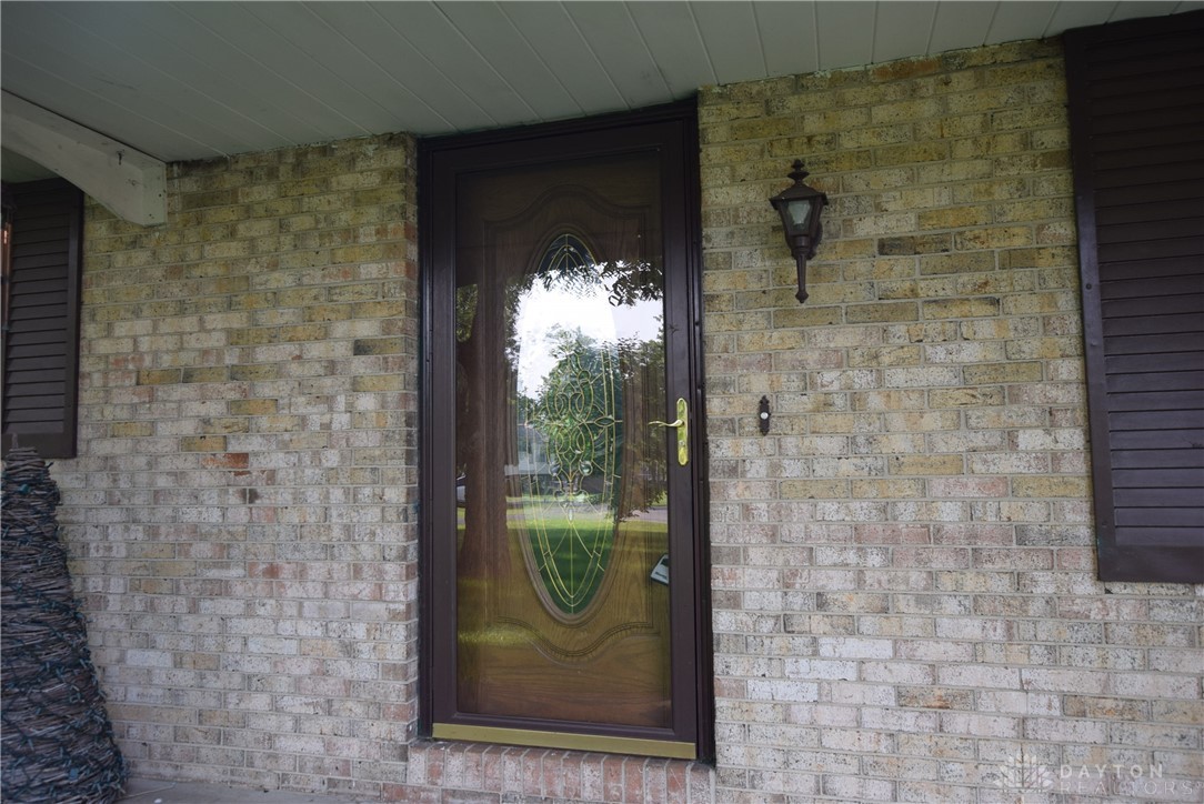 4035 Walnut Grove Circle, Urbana, Ohio image 2