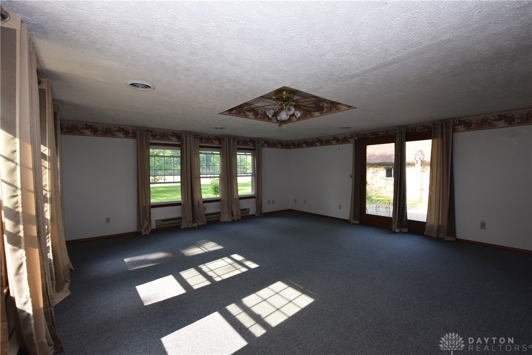 4035 Walnut Grove Circle, Urbana, Ohio image 11