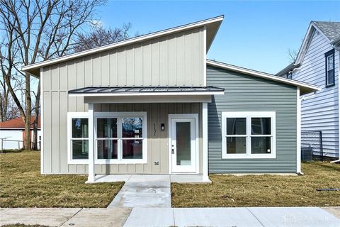 Photo of 1131 W 2nd Street, Dayton, OH 45402 (MLS # 950589)