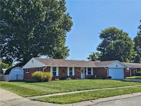 Photo of 7660 Stonecrest Drive, Dayton, OH 45424 (MLS # 944675)