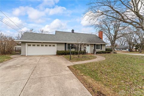 Photo of 861 Gardner Road, Dayton, OH 45429 (MLS # 949713)