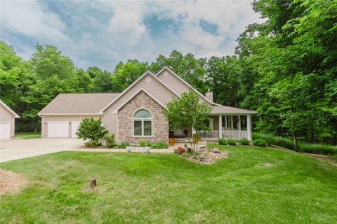 Homes For Sale - 2215 Tadmor Court<br/> Vandalia, OH 45377