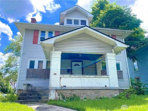 Photo of 66 E Hudson Avenue, Dayton, OH 45405 (MLS # 952406)
