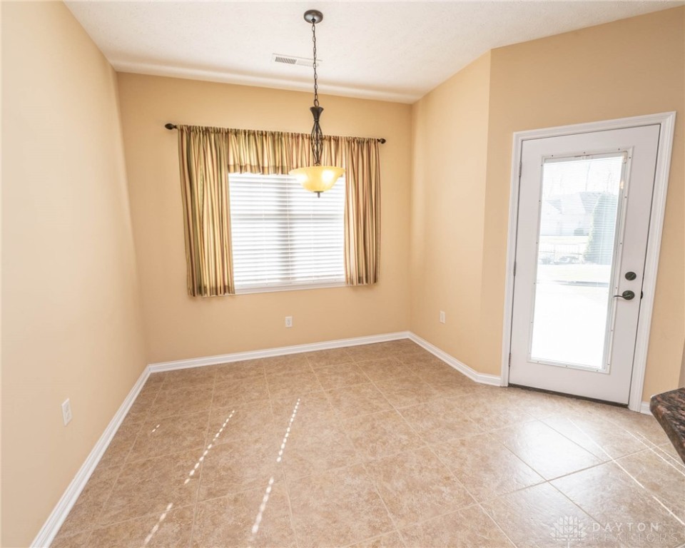 739 Deerhurst Drive, Vandalia, Ohio image 14