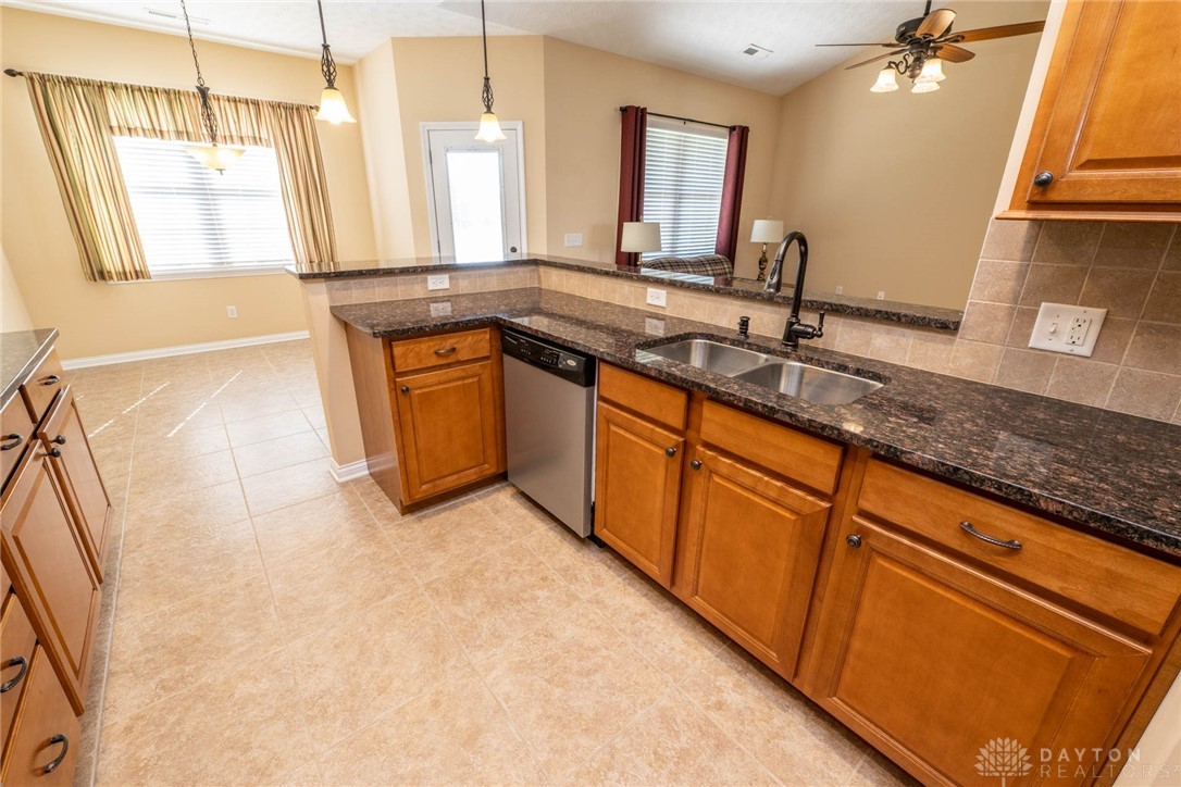 739 Deerhurst Drive, Vandalia, Ohio image 11