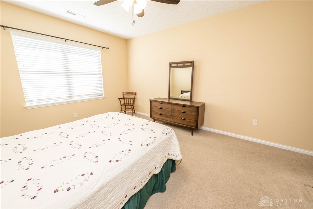739 Deerhurst Drive, Vandalia, Ohio image 17