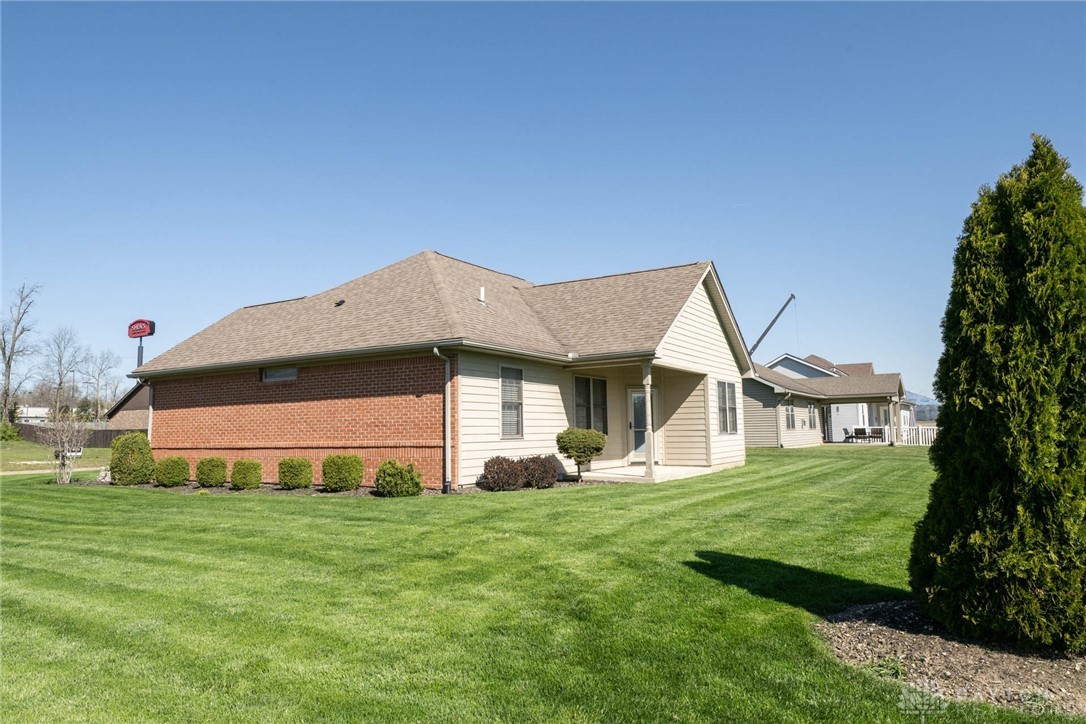 739 Deerhurst Drive, Vandalia, Ohio image 28