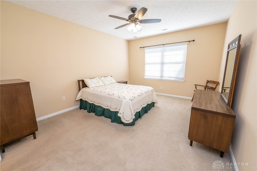 739 Deerhurst Drive, Vandalia, Ohio image 15