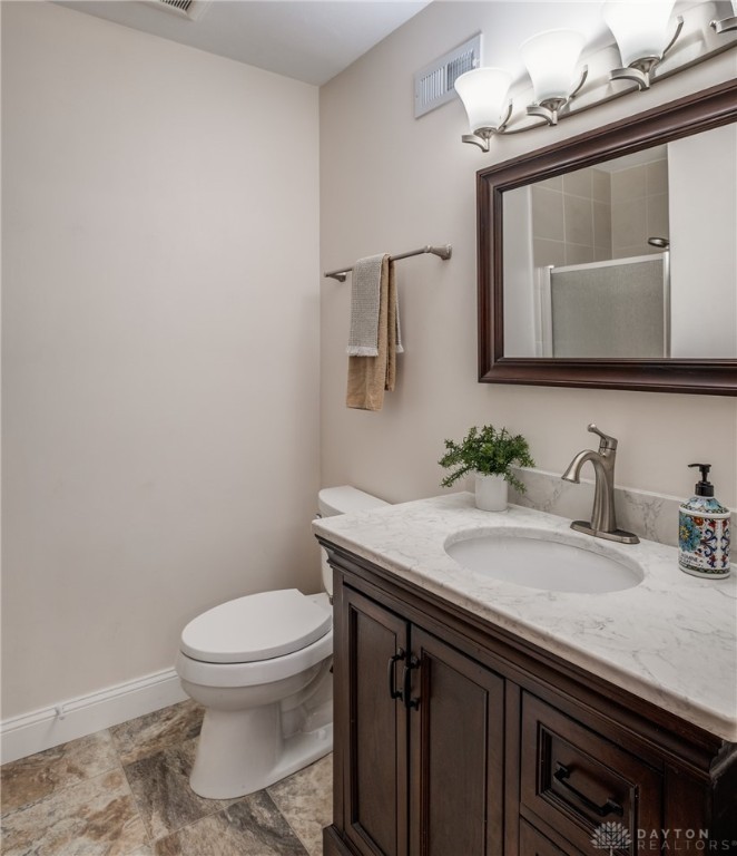 2386 Spicer Drive, Beavercreek, Ohio image 35
