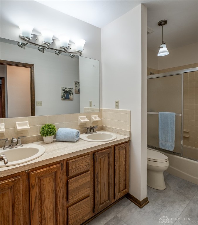 2386 Spicer Drive, Beavercreek, Ohio image 25