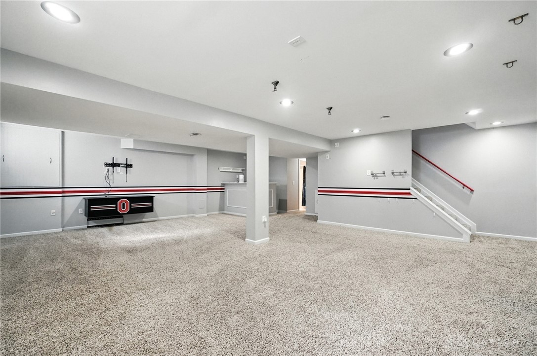 Mason, Ohio 45040, United States, 4 Bedrooms Bedrooms, ,4 BathroomsBathrooms,Residential,Active,195942