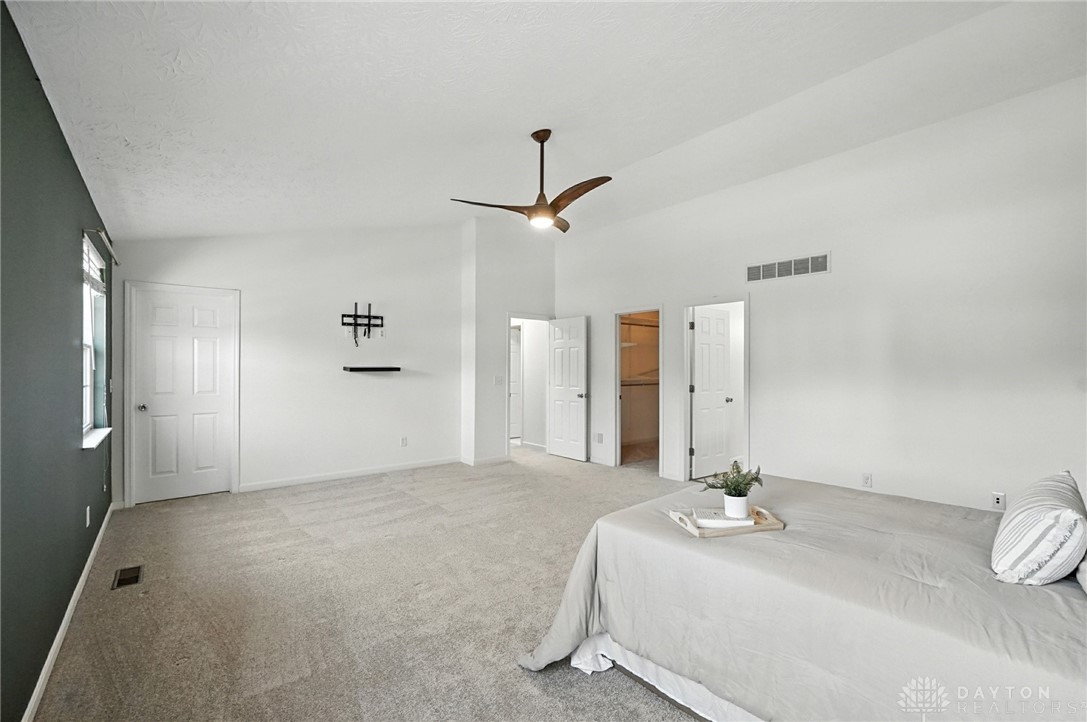 Mason, Ohio 45040, United States, 4 Bedrooms Bedrooms, ,4 BathroomsBathrooms,Residential,Active,195942