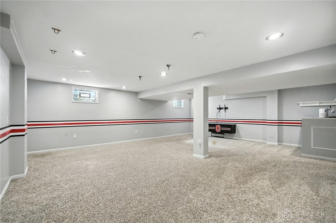 Mason, Ohio 45040, United States, 4 Bedrooms Bedrooms, ,4 BathroomsBathrooms,Residential,Active,195942