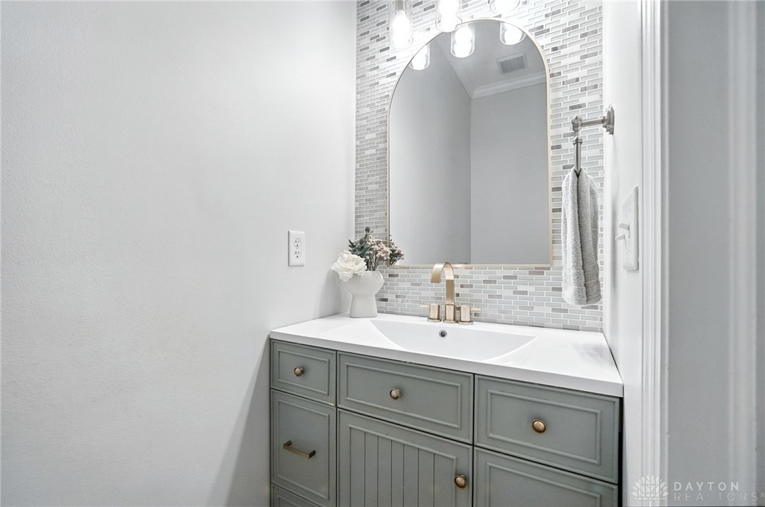 Mason, Ohio 45040, United States, 4 Bedrooms Bedrooms, ,4 BathroomsBathrooms,Residential,Active,195942