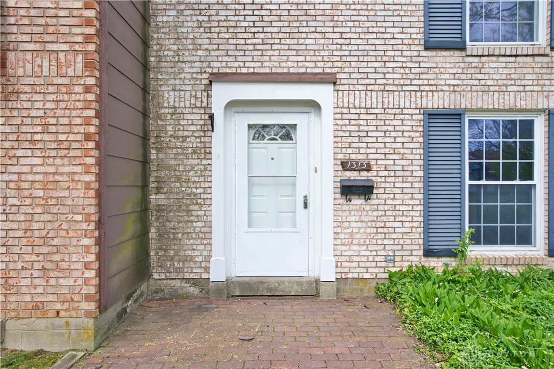 1313 Rona Village Boulevard, Fairborn, Ohio image 3