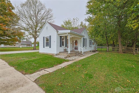 Photo of 830 Washington Street, Eaton, OH 45320 (MLS # 972135)