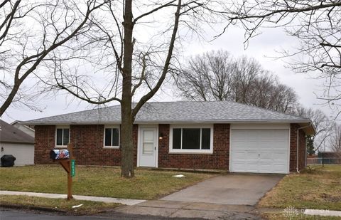 Photo of 2472 Thornhill Drive, Troy, OH 45373 (MLS # 952419)