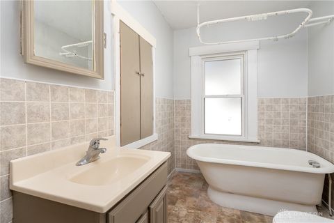 Tiny photo for 4022 Farnham Avenue, Dayton, OH 45420 (MLS # 945309)