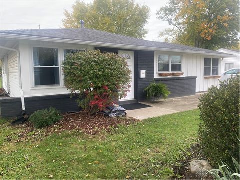 Photo of 419 E Carpenter Drive, New Carlisle, OH 45344 (MLS # 947029)