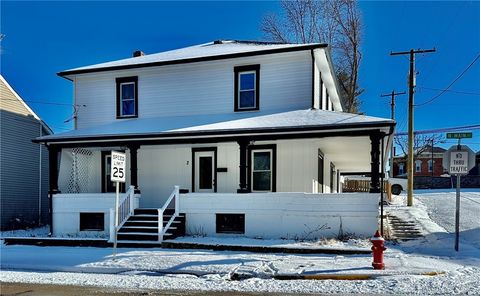 Photo of 2 N Main Street, Covington, OH 45318 (MLS # 950833)