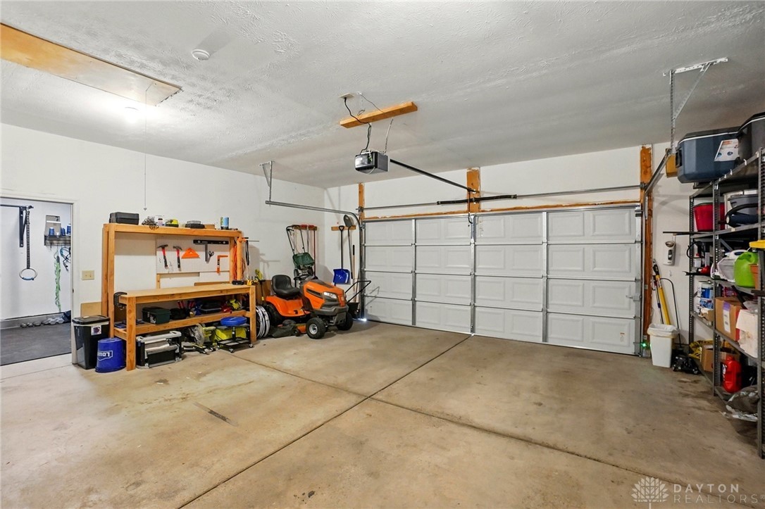 2613 Quail Run Drive, Fairborn, Ohio image 36