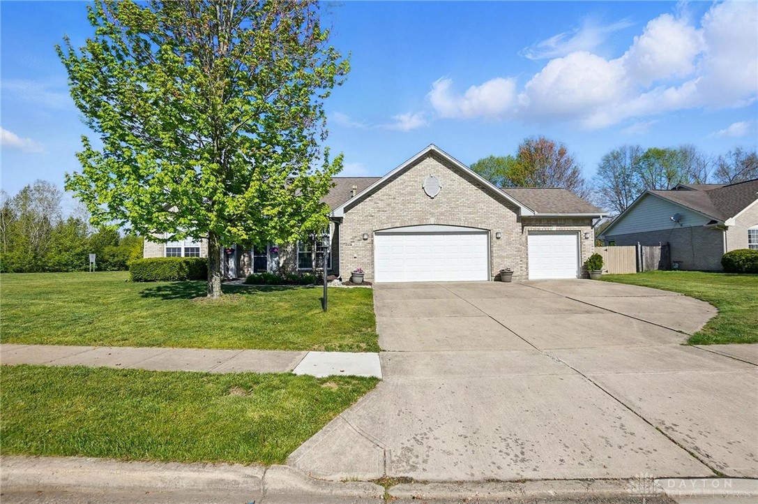 2613 Quail Run Drive, Fairborn, Ohio image 3