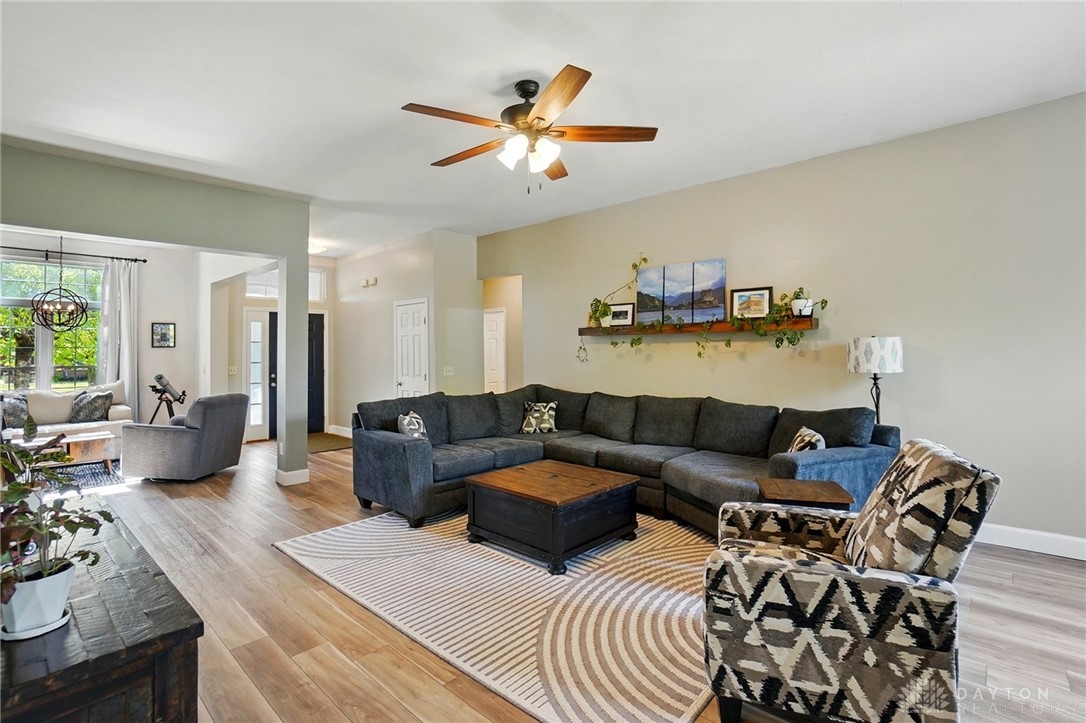 2613 Quail Run Drive, Fairborn, Ohio image 11