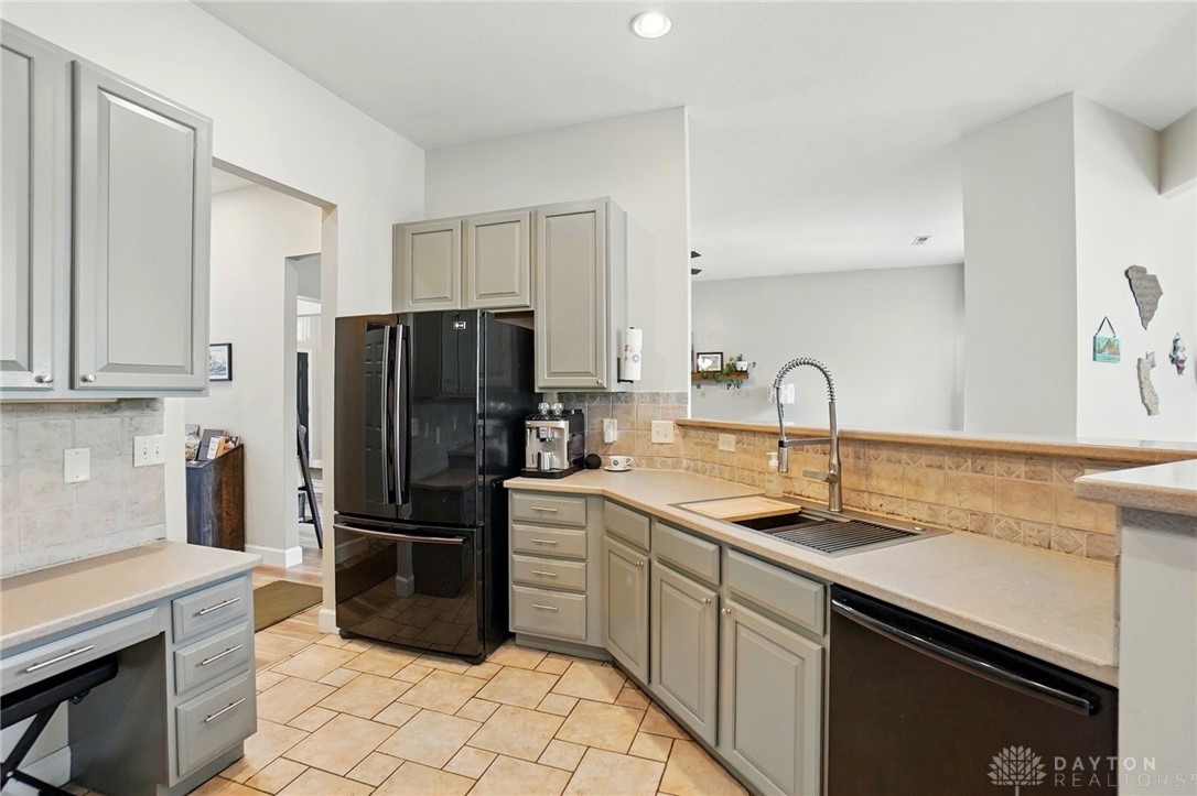 2613 Quail Run Drive, Fairborn, Ohio image 17