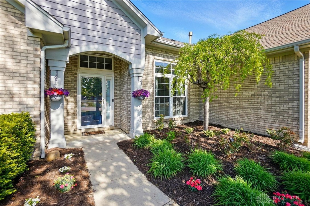 2613 Quail Run Drive, Fairborn, Ohio image 4