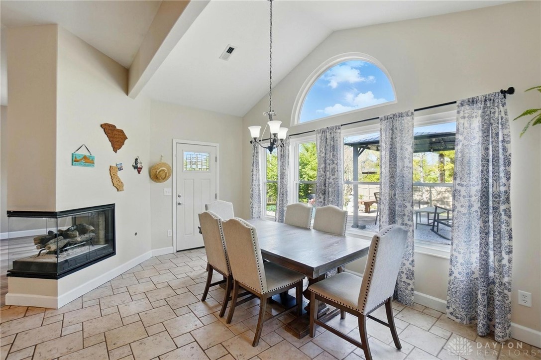 2613 Quail Run Drive, Fairborn, Ohio image 13
