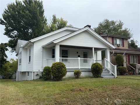 Photo of 44 Fer Don Road, Dayton, OH 45405 (MLS # 944331)