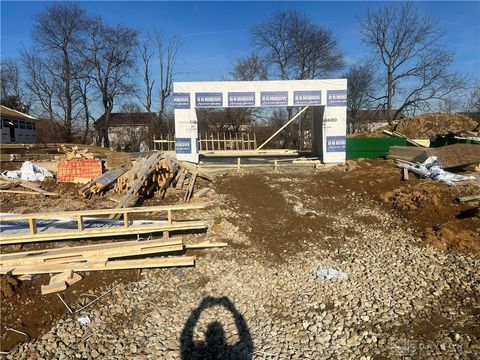 Photo of 1293 Baybury Avenue, Xenia, OH 45385 (MLS # 943529)