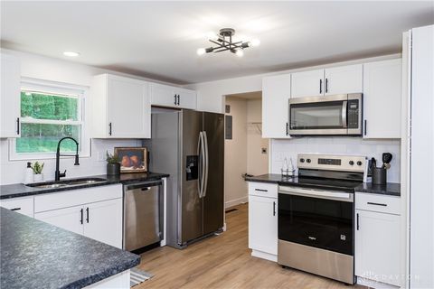 Tiny photo for 7126 Mandrake Drive, Dayton, OH 45424 (MLS # 945455)