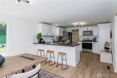 Tiny photo for 7126 Mandrake Drive, Dayton, OH 45424 (MLS # 945455)